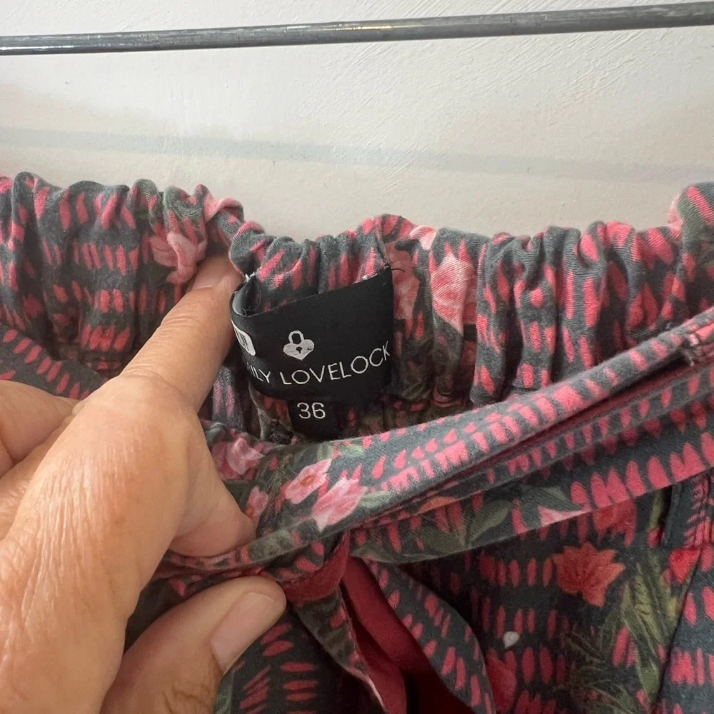 Anthropologie Floral Striped Women's Pants size small, tie waist wide leg - Picture 5 of 8